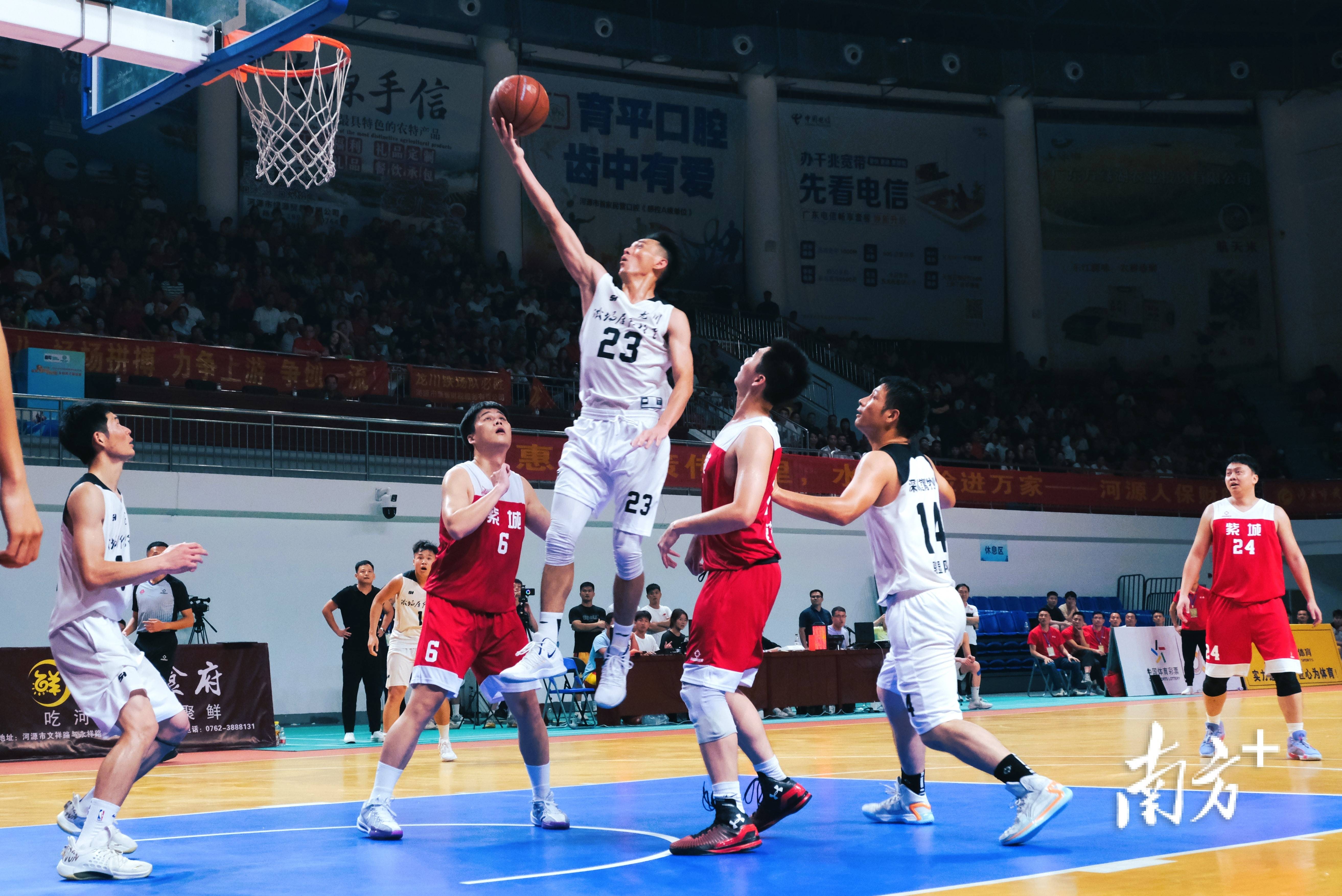 华体会登录入口-“球场火爆：现场最震撼的精彩瞬间”