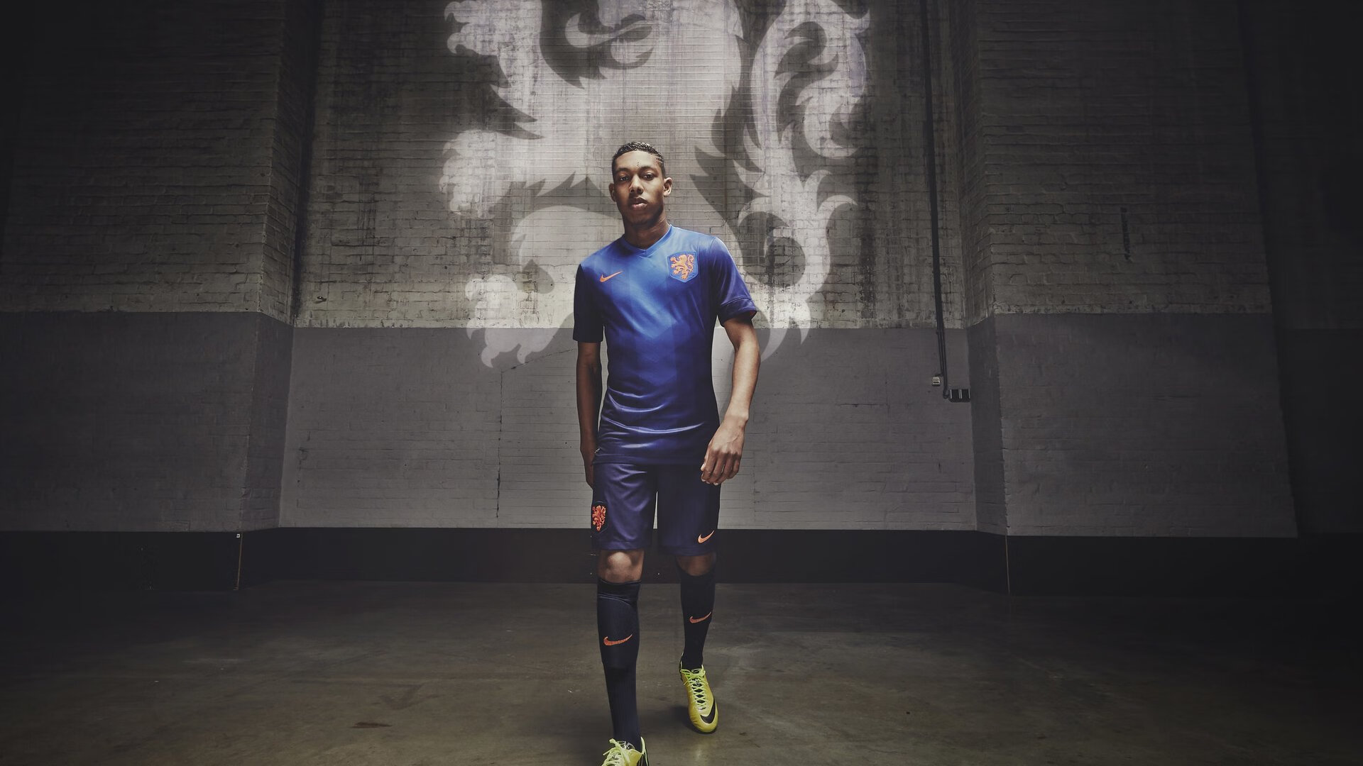 华体会官方网站首页-“快艇冲浪：东三叉湖赛场成为水上极限运动的标杆”